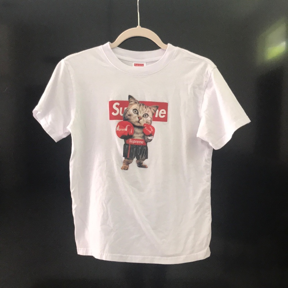 White trending shirt